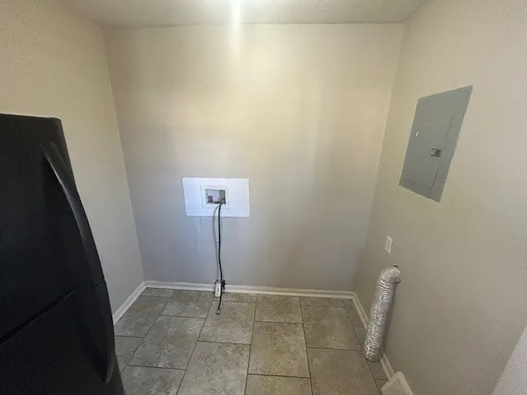 2721 S Minnesota Ave — Photo 5