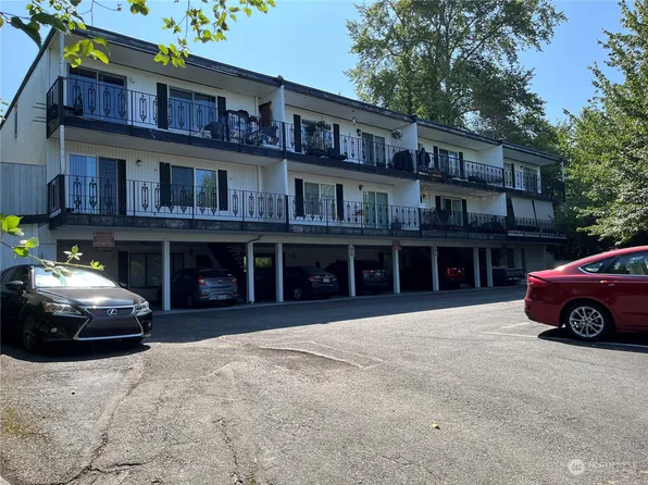 22940 10th Avenue S #A102, Des Moines, WA 98198