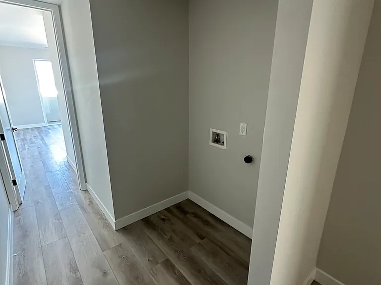 178 Dahlia Ave — Photo 16