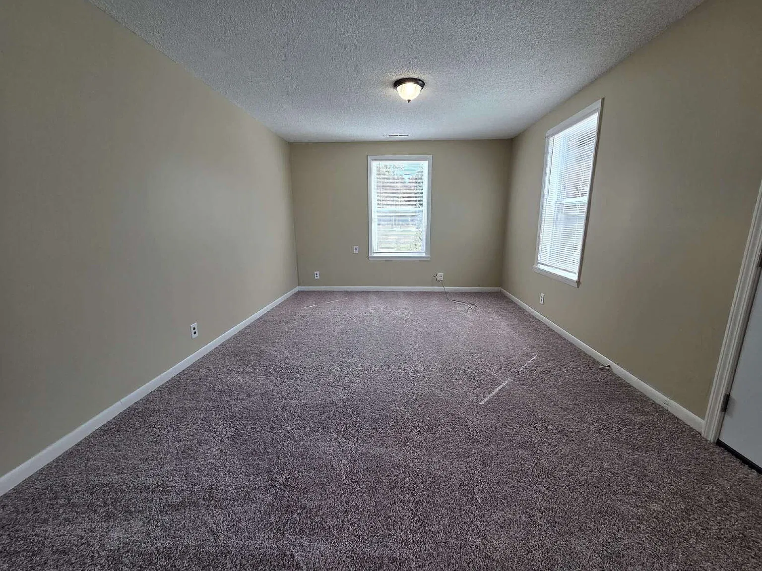 2 bed, 1.0 bath, 950 sqft, $1,499 — Photo 2