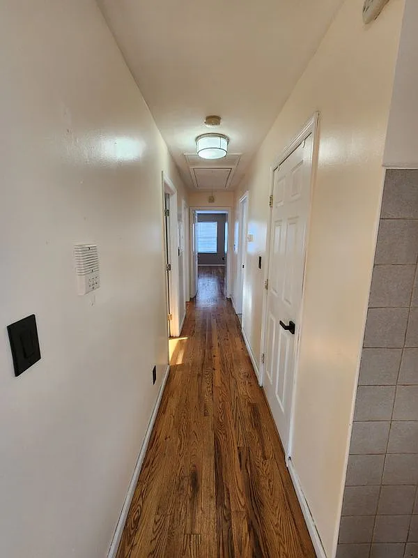 3 bed, 2.0 bath, 1200 sqft, $2,200 — Photo 3