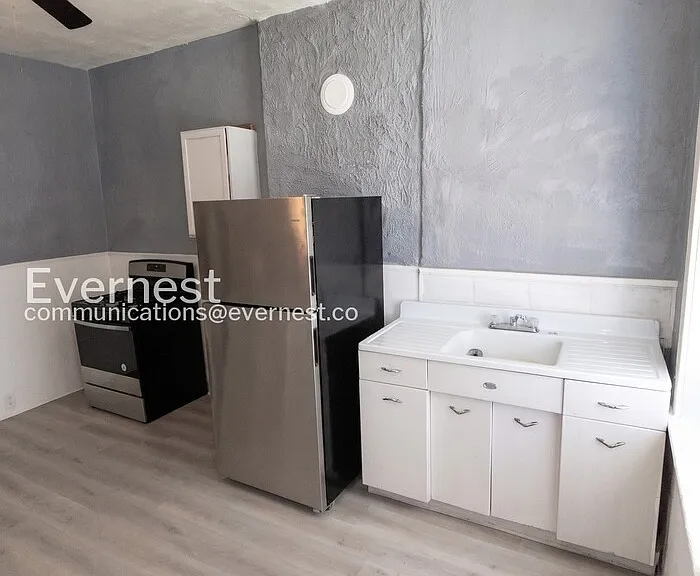 3720 Fairview Ave — Photo 8