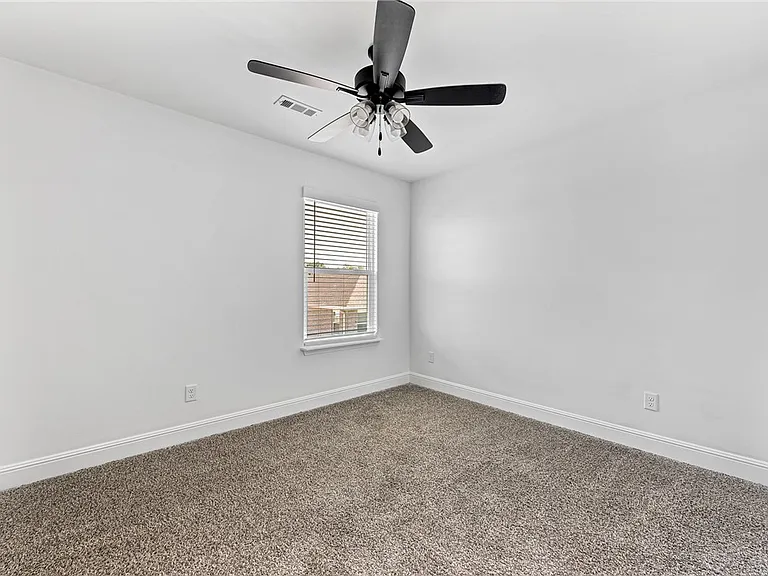2070 Wildflower Dr — Photo 14