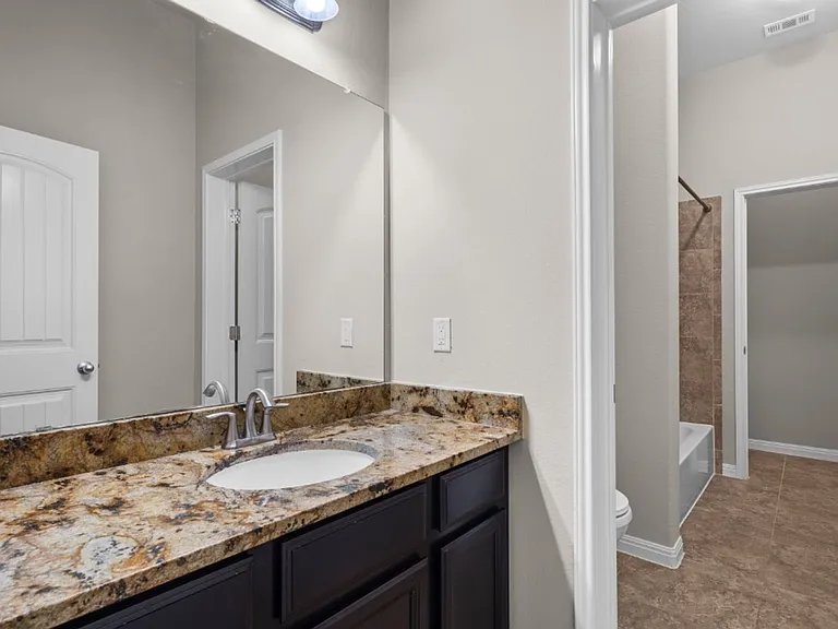 2923 Bluffstone Dr — Photo 15