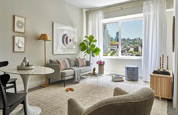 Rented by Compass | media 18