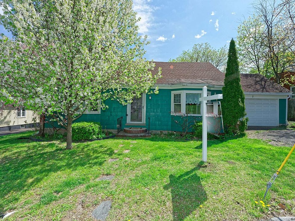 1st image of 7 Sampson Ave