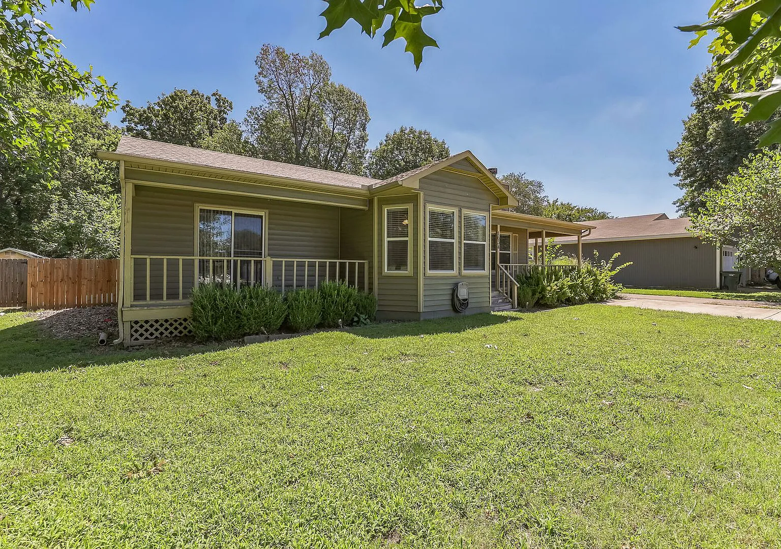 Coming Soon! 3/ 2 Home For Rent — Photo 1