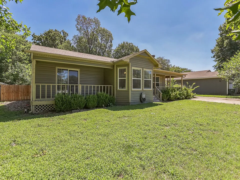 1634 N Salem Rd