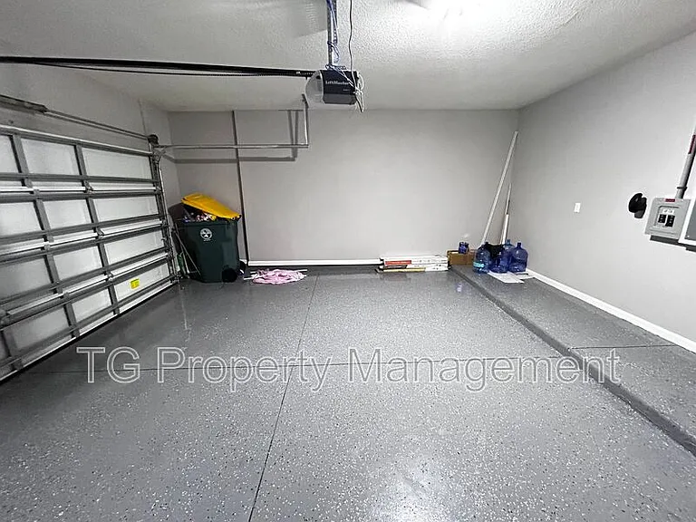 11646 Pacific Dogwood Ct — Photo 25