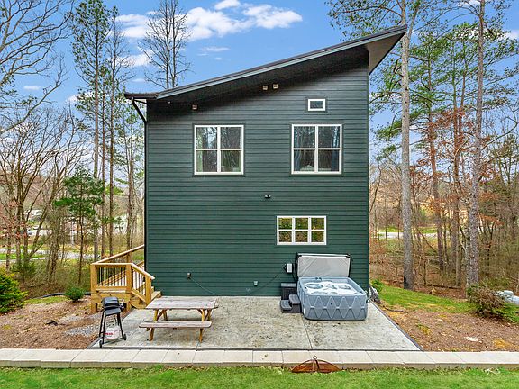 4th image of 72 Rohan Ln