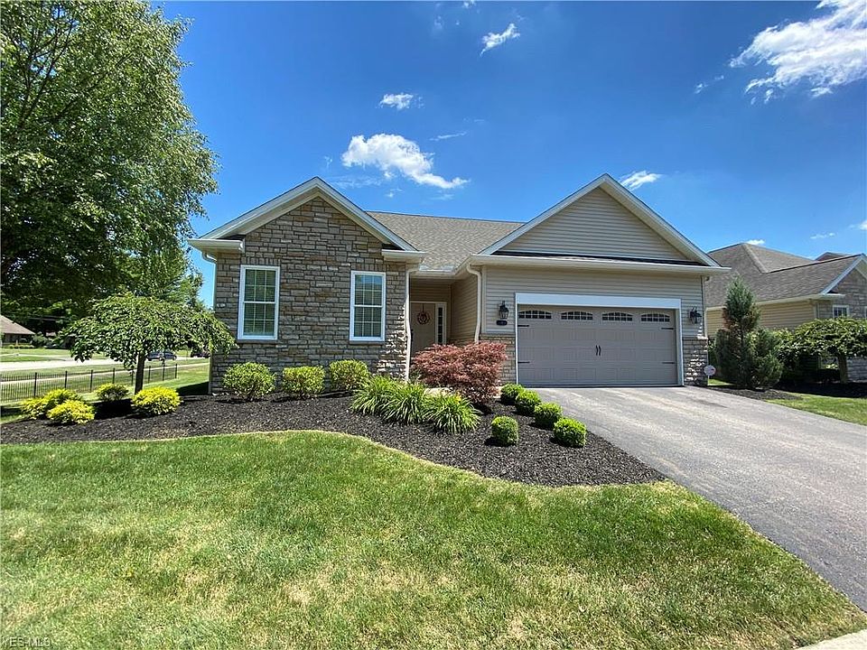 1st image of 11 Barnstone Ln