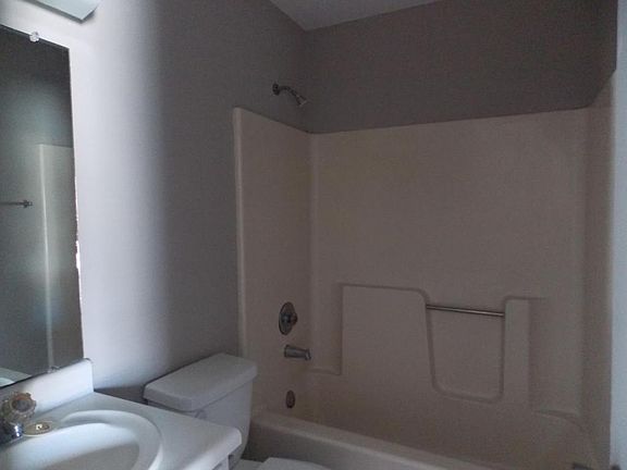4th image of 140 Lanier Dr #24