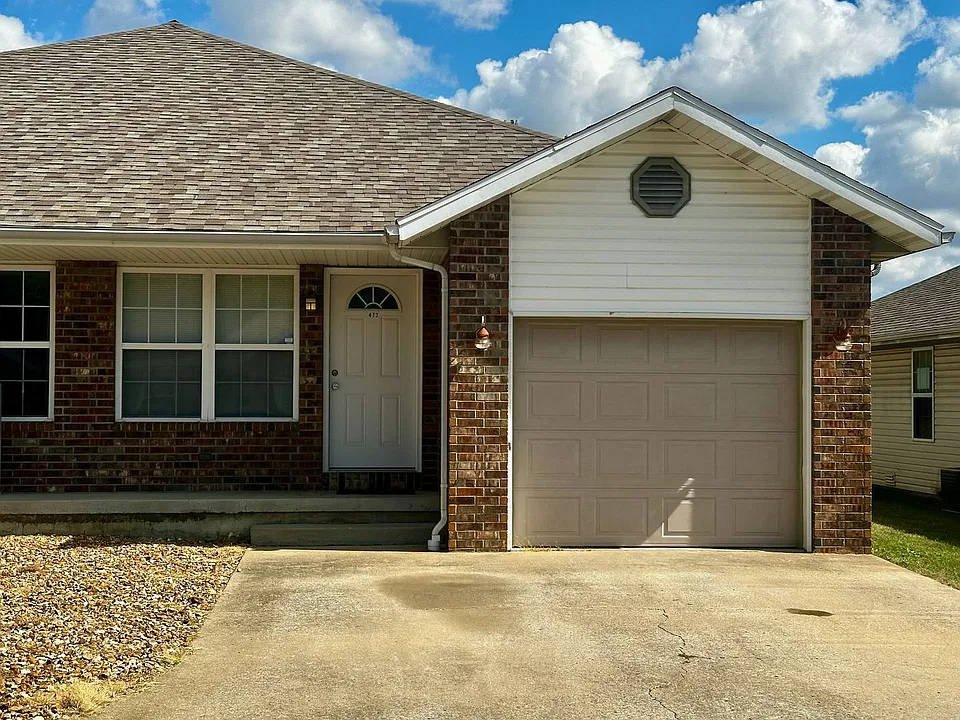 470-472 Warren Ct