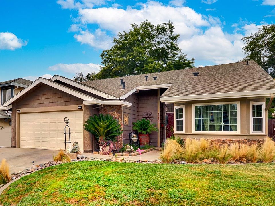 2nd image of 3949 N Country Dr