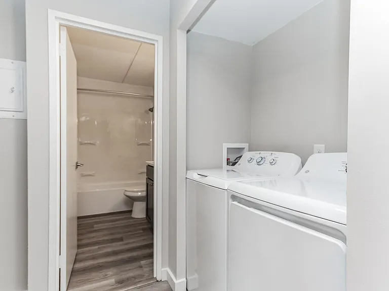 Chelsea Ridge Apartments — Photo 9