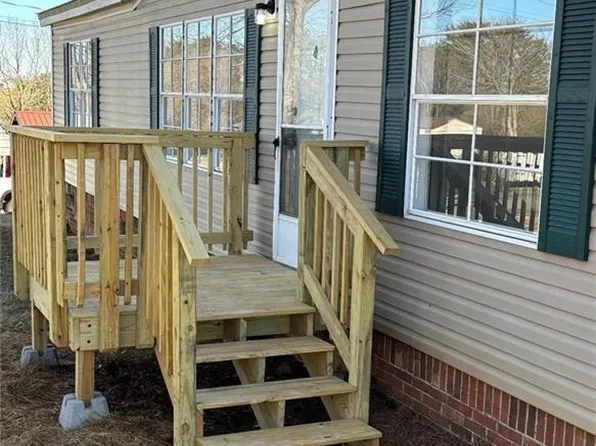 1012 Cundiff Rd, Boonville, NC 27011