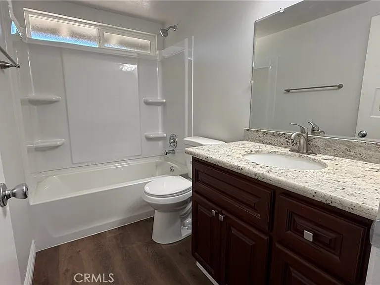 1002 E Walnut Ave — Photo 16