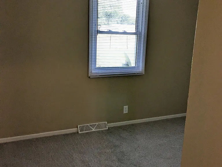 351 N Lindy St — Photo 9