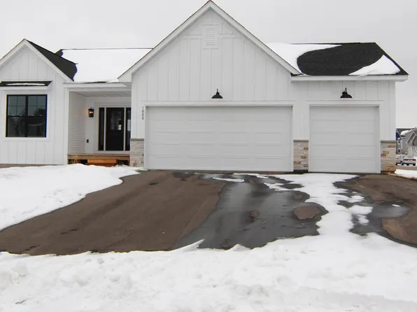 1000 Shoreview Dr, Jordan, MN 55352
