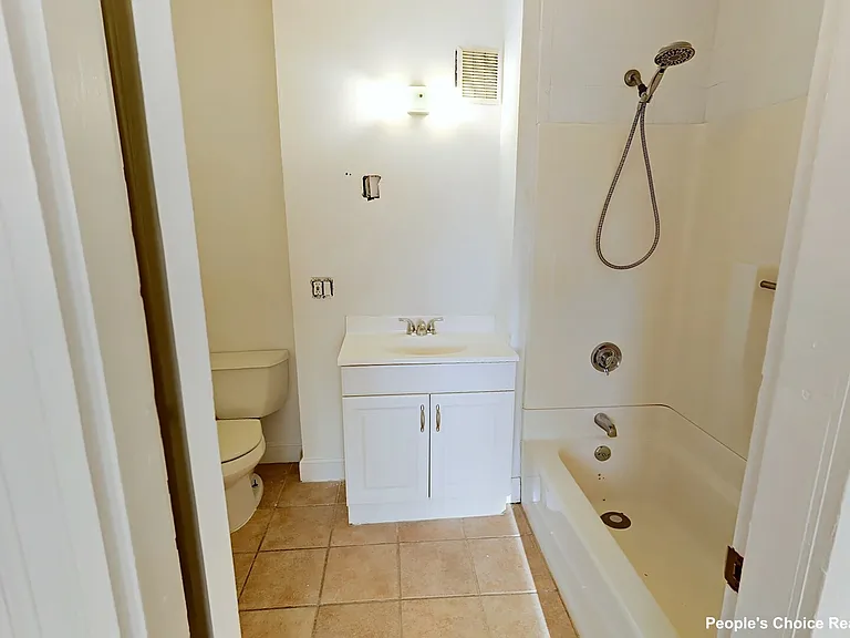 15 Vinal Ave #2B — Photo 8