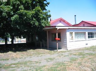2807 N Greenwood St, La Grande, OR 97850
