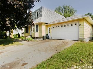 1975 32nd St SE, Grand Rapids, MI 49508