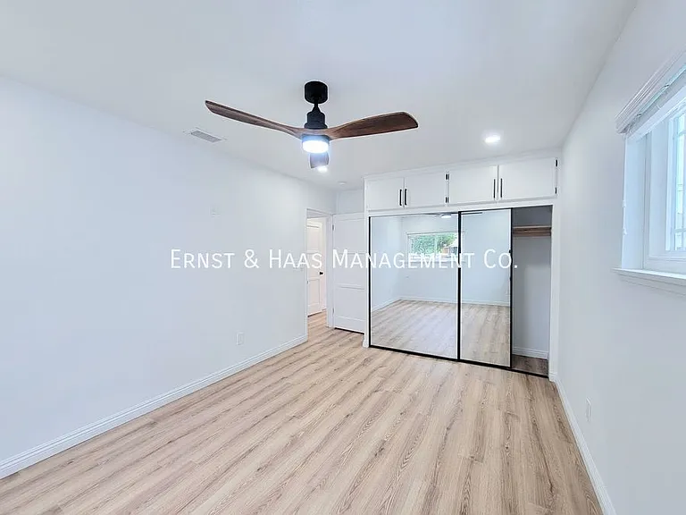 5019 Ashworth St — Photo 24