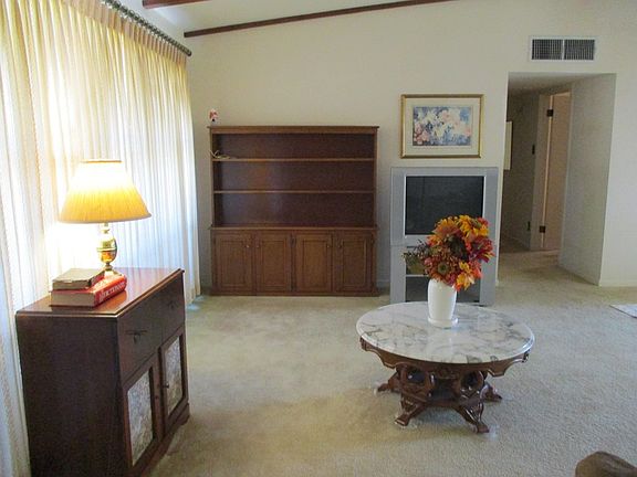 4th image of 2548 Baylor Ave