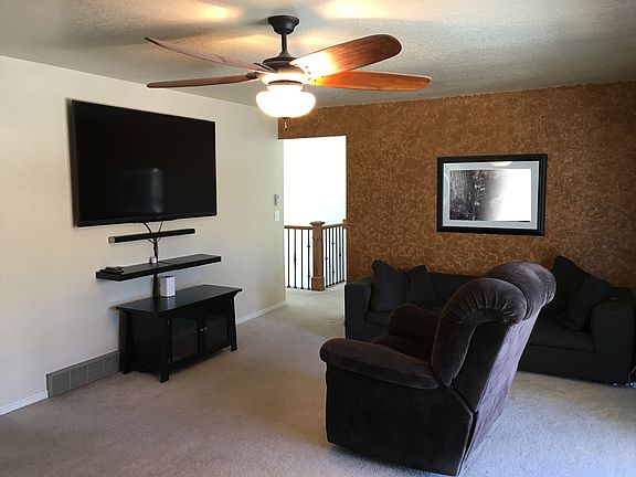 Living Room w/ 70" TV