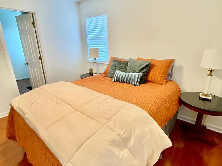 112 Myles Ln — Photo 9