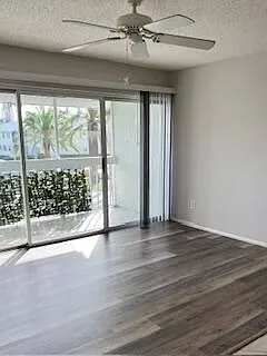Building Photo - 969 Sonesta Ave NE #208