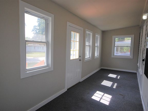 5th image of 1515 Crawford St
