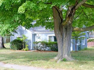 321 Grant St, Chelsea, MI 48118