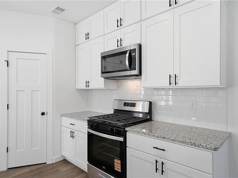 91 Smith And Wesson Way — Photo 26