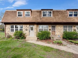 612 Jackson St S, Shakopee, MN 55379