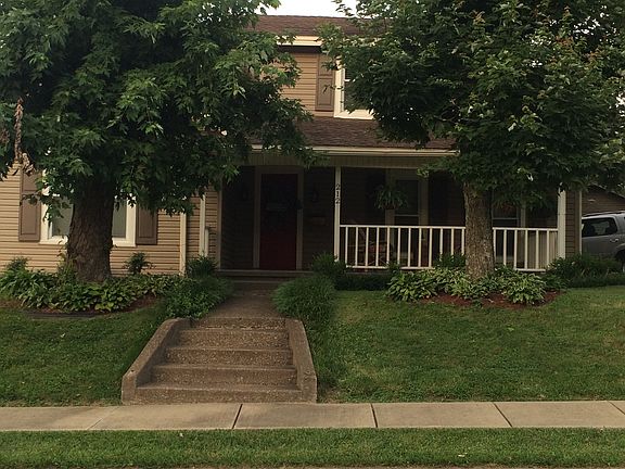 2nd image of 212 Paradise St