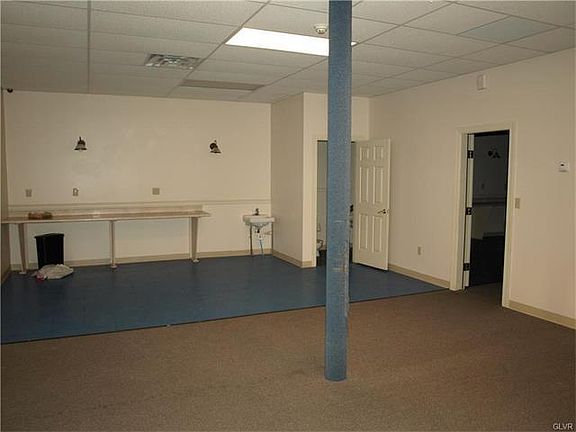 4th image of 1464 Washington Ave