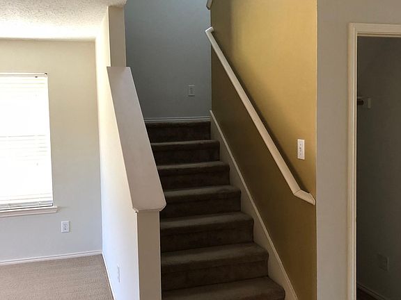 5th image of 1600 Jewel Ln