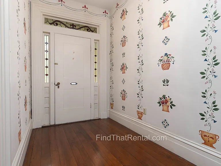 136 W Pomfret St — Photo 13