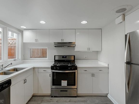 5th image of 1508 W Diversey Pkwy #1