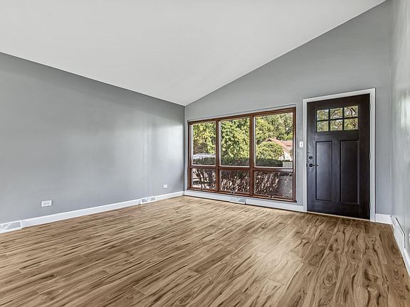 5th image of 1156 S School St