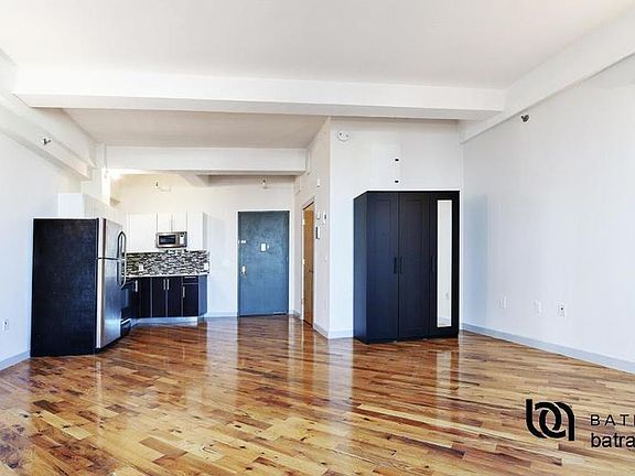 3rd image of 41-15 29th St #1207
