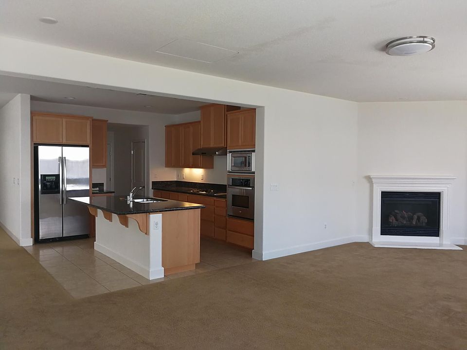 2nd image of 477 W Bonaventure Ave