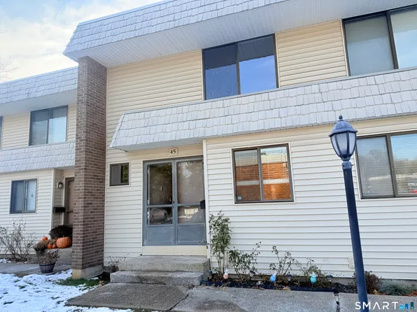 45 Mountain Laurel Court #45, Cromwell, CT 06416