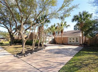 11319 Piping Rock Dr, Houston, TX 77077