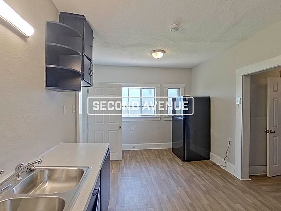 3rd image of 4105 Avenue Q