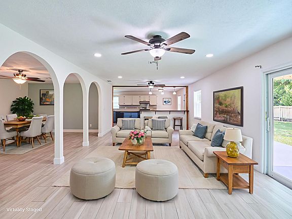 3rd image of 296 SE Wentworth Drive