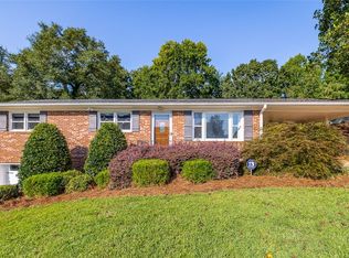 6 Harbor Dr, Greenville, SC 29611