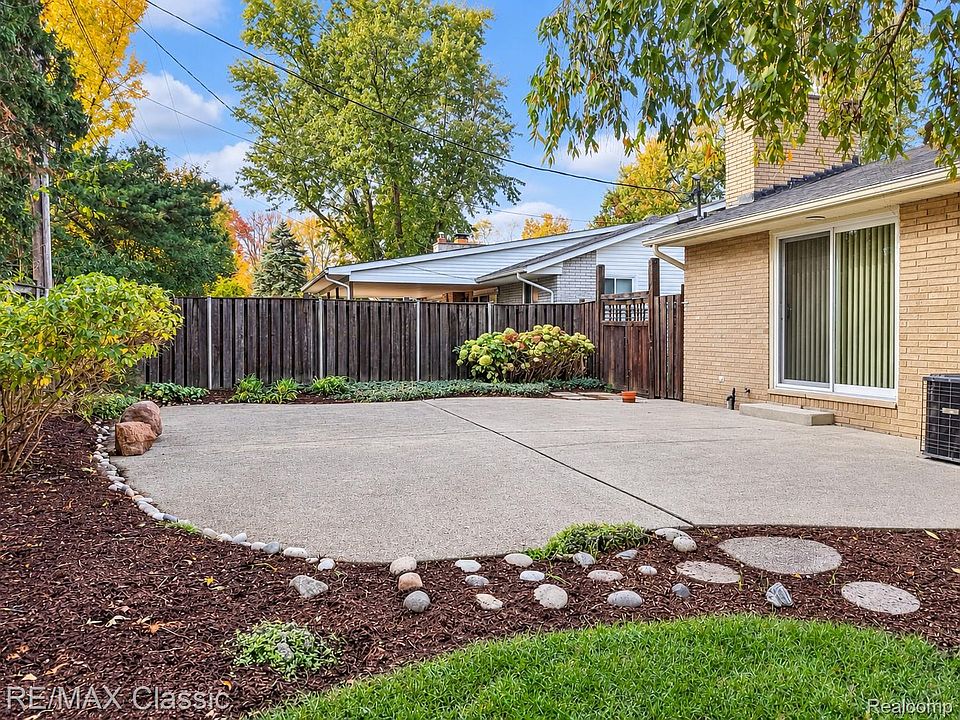 30250 Pleasant Trl, photo 30