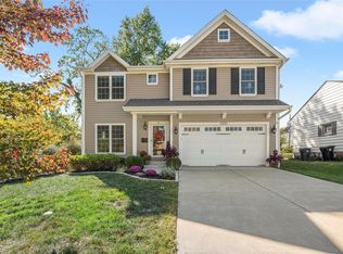 512 Mistletoe Ln, Saint Louis, MO 63122